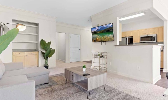 Cary Apartment | Upscale King 2BR Suite Mins to Downtown Raleigh!