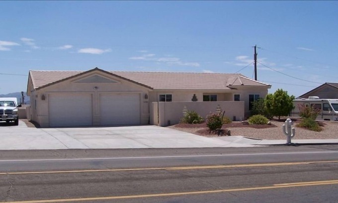 Lake Havasu City House | Upscale Lakeview Havasu Winter Home with Pool and Spa