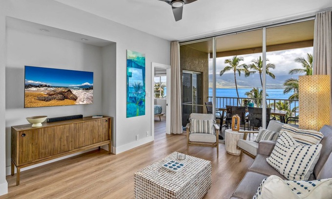 Kihei Apartment | Upscale Oceanfront Penthouse Vistas