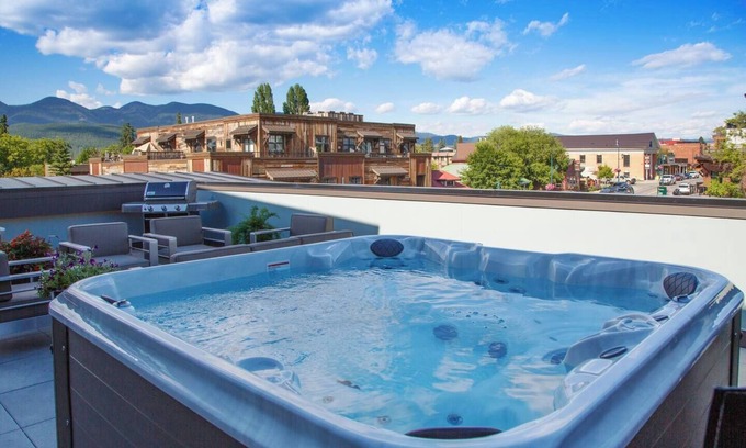 Whitefish Apartment | Upscale Penthouse in Heart of Downtown Whitefish!