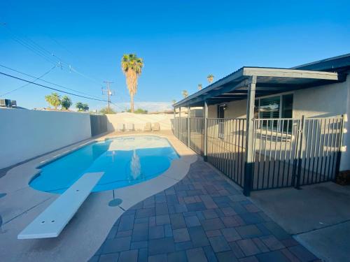 Tempe House | Upscale Tempe Getaway
