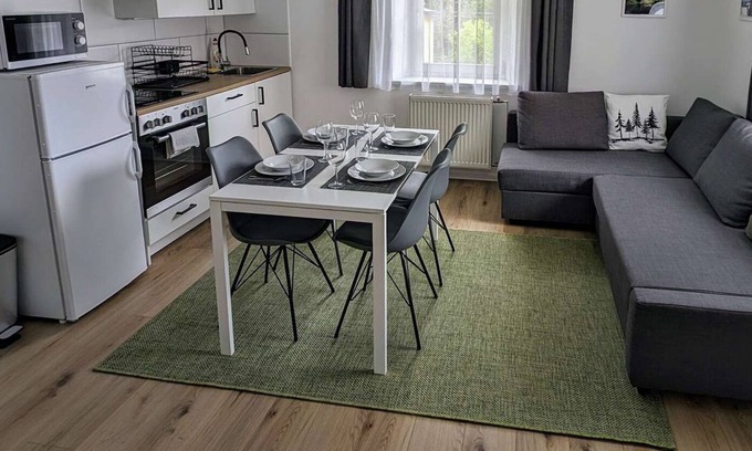 Bad Bleiberg Apartment | UPSTAIRS, 2 BEDROOMS APARTMENT - small room with 2 single beds