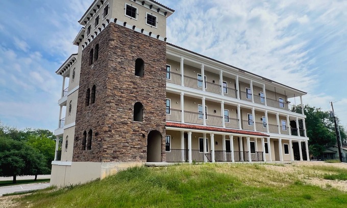 New Braunfels Condo | Uptown River Front Condos #302