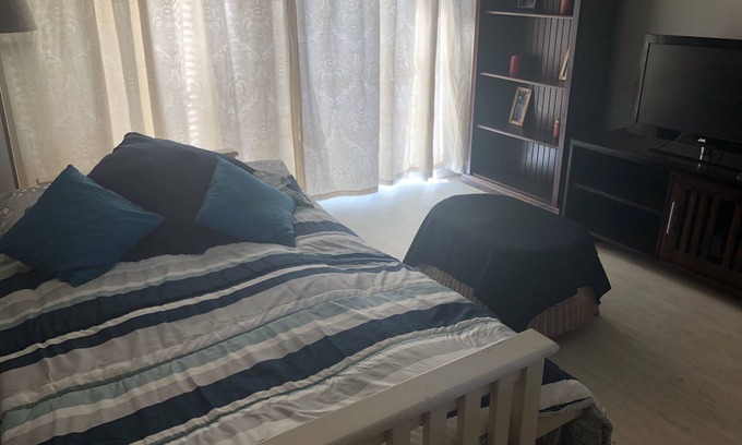 Cape Town Apartment | Urban Apartment - sleeps 7 Max