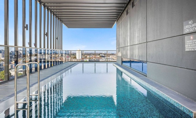 Abbotsford Apartment | Urban Elegance Stature Southbank