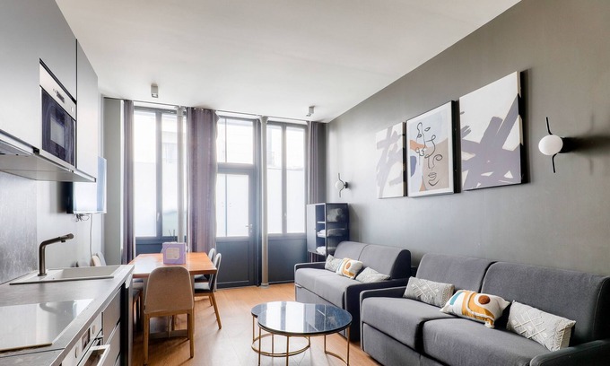 Quartier Saint-Ambroise Apartment | Urban Flat 136 - Luxury 4BDR Duplex in Center of Paris
