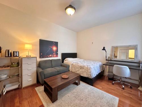 Hamilton Heights Bed & Breakfast | Urban Luxury Hudson River Suite