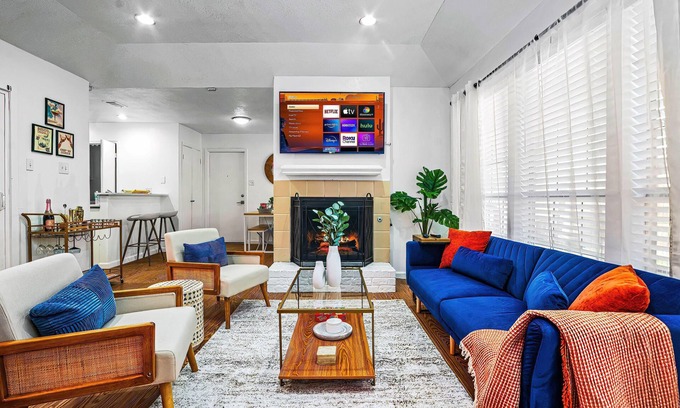 Dallas House | Urban Retreat: Near Downtownn