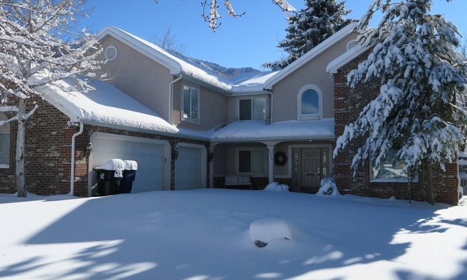 Granite Ridge House | Utah Large Ski Home on access road to Alta/Snowbird- on ski bus route