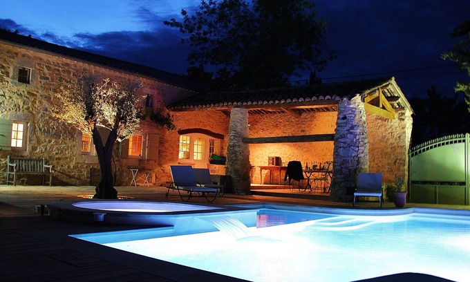 Lussan House | Uzès: house full of character with heated pool and spa for 6-8 people