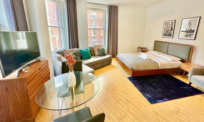 Soho Apartment | V04 - Fantastic Apartment - Piccadilly Circus on your Doorstep.