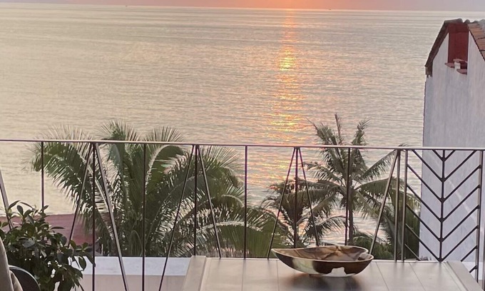 Amapas Condo | V177 LUXURY 1892 SQ FT 2 BEDROOM CONDO ROMANTIC ZONE 1/2 BLOCK LOS MUERTOS BEA