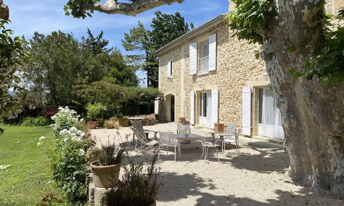 Orange Other | Vacances Hors du Commun Dans un Lieu Dexception