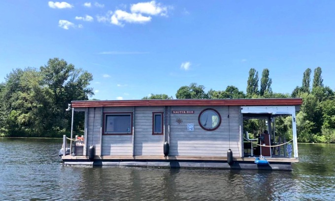 Toplitz Boat Rental | Vacation on the Havel houseboat "NautikHus"