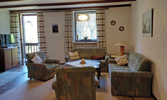Aschau im Chiemgau Apartment | Vacation apartment Kampenwandausblick 68 sqm with separate bedroom and balcony