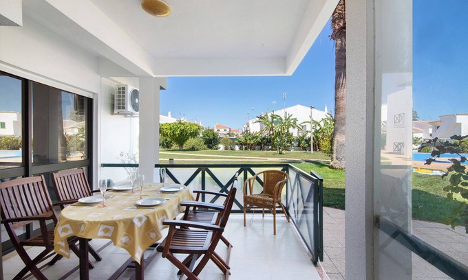 Altura Apartment | Vacation Apartment "Espiral" with Shared Pool, Private Terrace & A/C