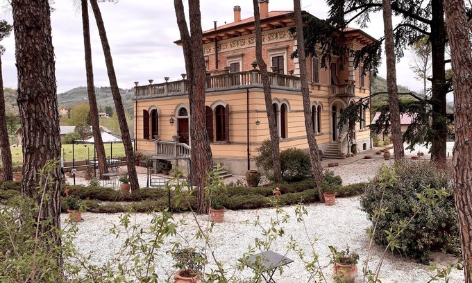 Foligno Apartment | Vacation Apartment La Dimora del Musicista with Mountain View, Wi-Fi & Garden