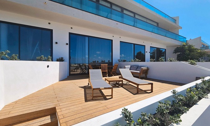El Cotillo Apartment | Vacation Apartment 'Maar Suites Cotillo 2 - Seafront' with Sea View, Private Terrace and Wi-Fi