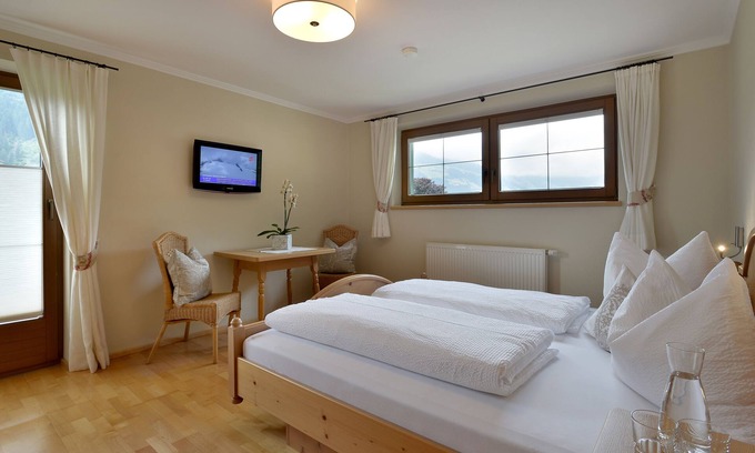 Mayrhofen Apartment | Vacation apartment Pension Eberharter in Mayrhofen, centrally but quietly located
