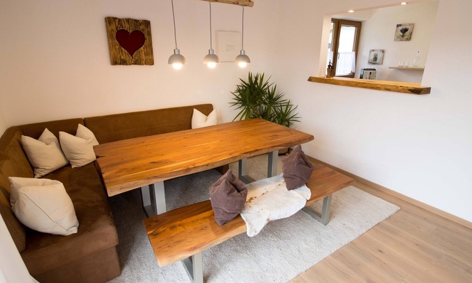 Bibelod Apartment | Vacation apartment "Rauschbergblick" with balcony, two bedrooms, dogs welcome