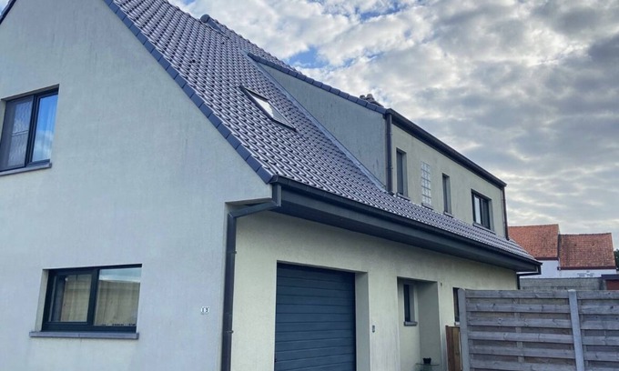 De Haan Apartment | Vacation apartment with garden 1.5 km from the sea.