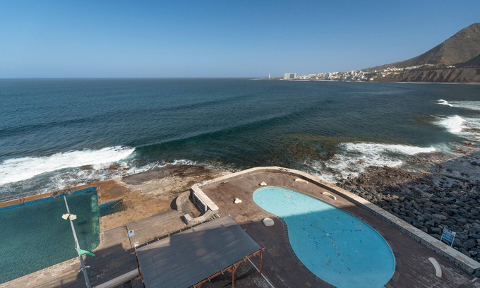 Bajamar Apartment | Vacation 'Bajamar Seaview' with Sea View, Shared Pool and Wi-Fi