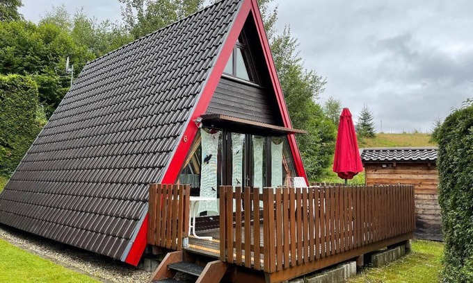 Geyersberg Apartment | Vacation home (53 sqm) for up to 4 people with wooden terrace and charcoal grill