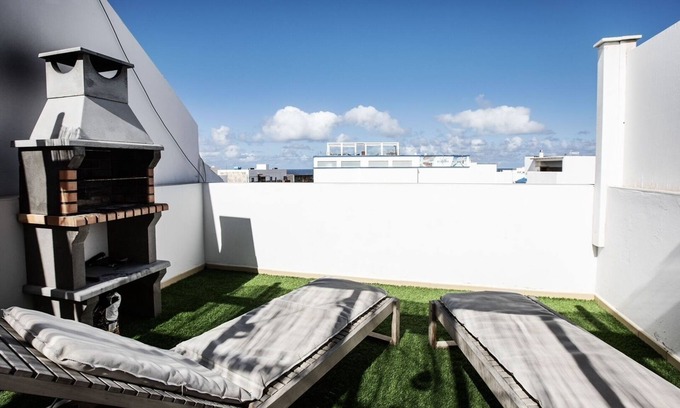 El Cotillo House | Vacation Home 'Amura House' with Private Garden, Balcony and Wi-Fi