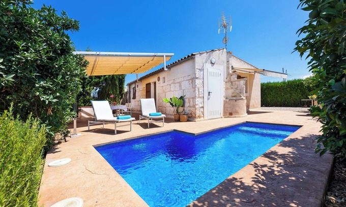 Muro House | Vacation Home "Biniaco" with Private Pool, 2 Private Terraces & Wi-Fi