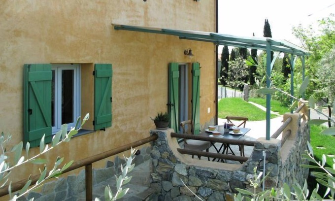 Finale Ligure House | Vacation home Ca' du Pillin (FLG160) in Finale Ligure - 4 persons, 2 bedrooms