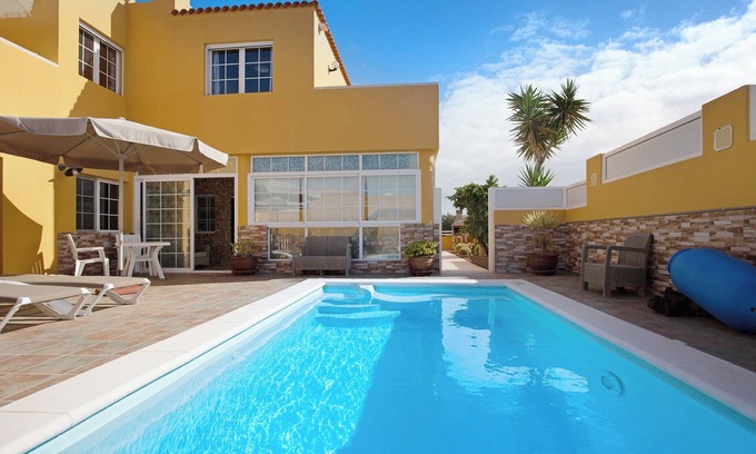 Bahia Calma Apartment | Vacation Home "Casa Paco 3" with Sea View, Private Terrace & Shared Pool