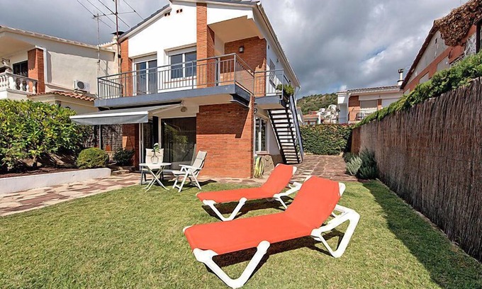 Pineda de Mar House | Vacation home Estiu by Interhome