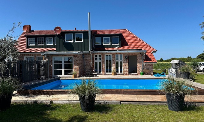 Ostermarsch House | Vacation home for 4 guests with 85m² in Norden (297401)