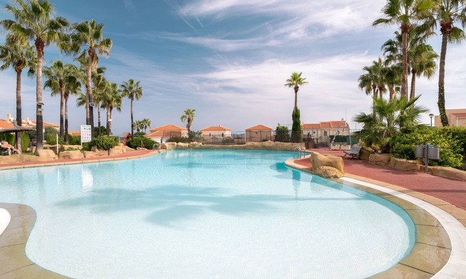 Gran Alacant House | Vacation Home "Holiday Beach Gran Alacant" with Shared Pool, Private Terrace & Wi-Fi