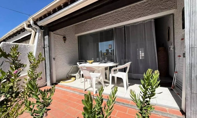 Saint-Pierre-la-Mer Villa | Vacation home in Saint Pierre La Mer