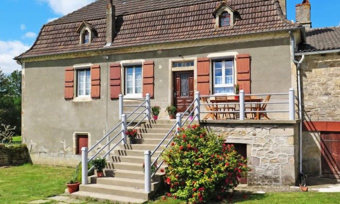 Comiac House | Vacation home La Ferme (OIA100) in Comiac - 8 persons, 4 bedrooms