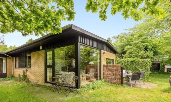 Lystrup House | Vacation home "Lavrens" - 200m from the sea in Djursland and Mols in Egå - 5 persons, 2 bedrooms