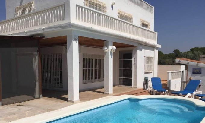 Alcanar House | Vacation home Martinenca in Alcanar - 9 persons, 5 bedrooms