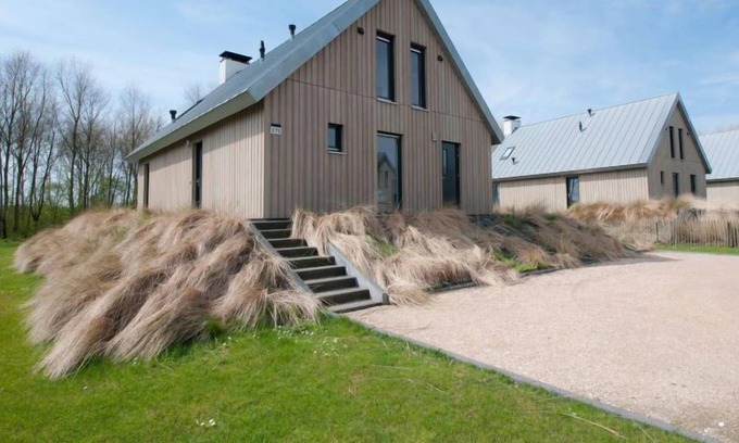 Tholen House | Vacation home Oesterdam Resort in Tholen - 12 persons, 6 bedrooms