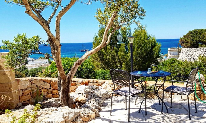 Torre Vado House | Vacation home with panoramic sea view