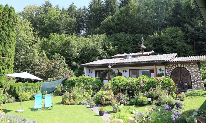 Augsdorf House | Vacation home with lake view and private pool 2 minutes away from Lake Wörtherse