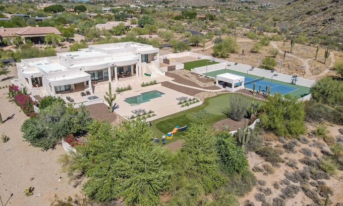 Pinnacle Peak Vistas III House | Vacation in Resort Style!: Pool, Hot Tub