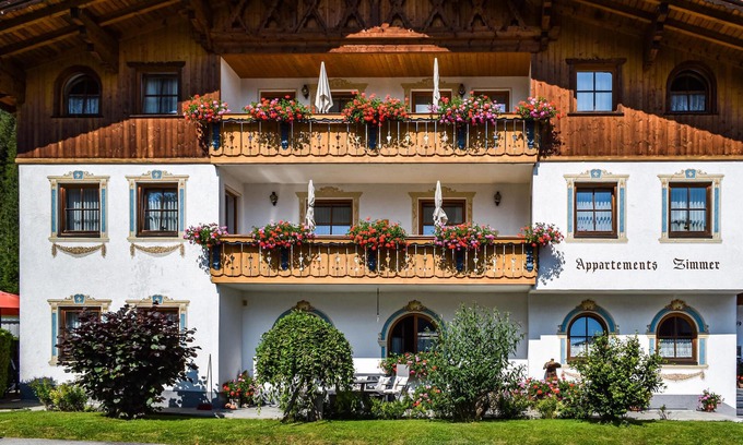 Bichlbach Apartment | Vacation in the mountains in the inn near the Zugspitze.