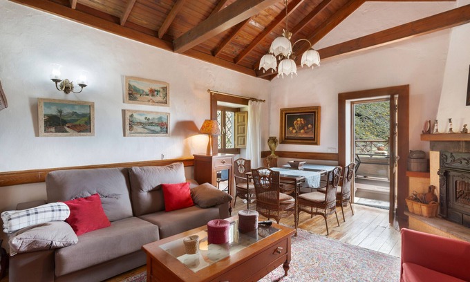 Las Lagunetas Apartment | Vacation 'Main House' with Mountain View, Wi-Fi and Air Conditioning