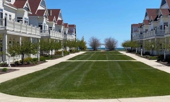 Sheboygan Condo | Vacation Paradise: 4 Bedroom, Sleeps 14!