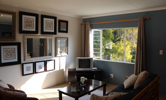 Greater Johannesburg Metropolitan Area Apartment | Vairs Place - apartment