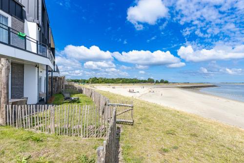 Sint-Annaland Apartment | Vakantiewoning aan het strand 'Laguna Beach House' - met tuin en terras - Vista Maris - Nr 32