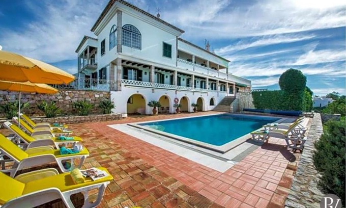 Ferragudo Villa | Vale da Canada Villa Sleeps 18 Pool WiFi