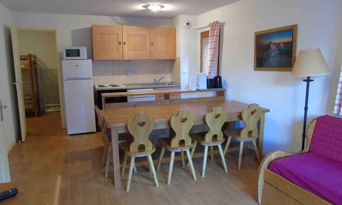 Valfrejus Apartment | Valfréjus: Family apartment 8 pax, 3 rooms, pets allowed