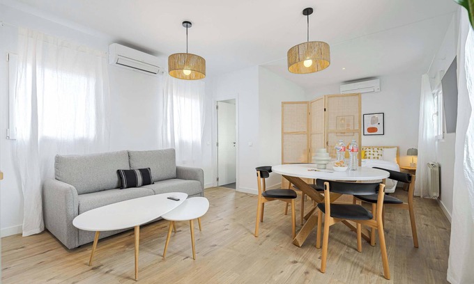 Numancia Apartment | Vallecano Apartments by Olala Homes